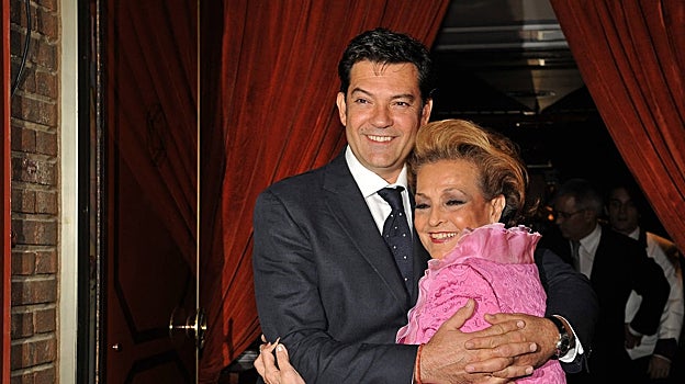 Carmen Sevilla junto a su hijo Augusto