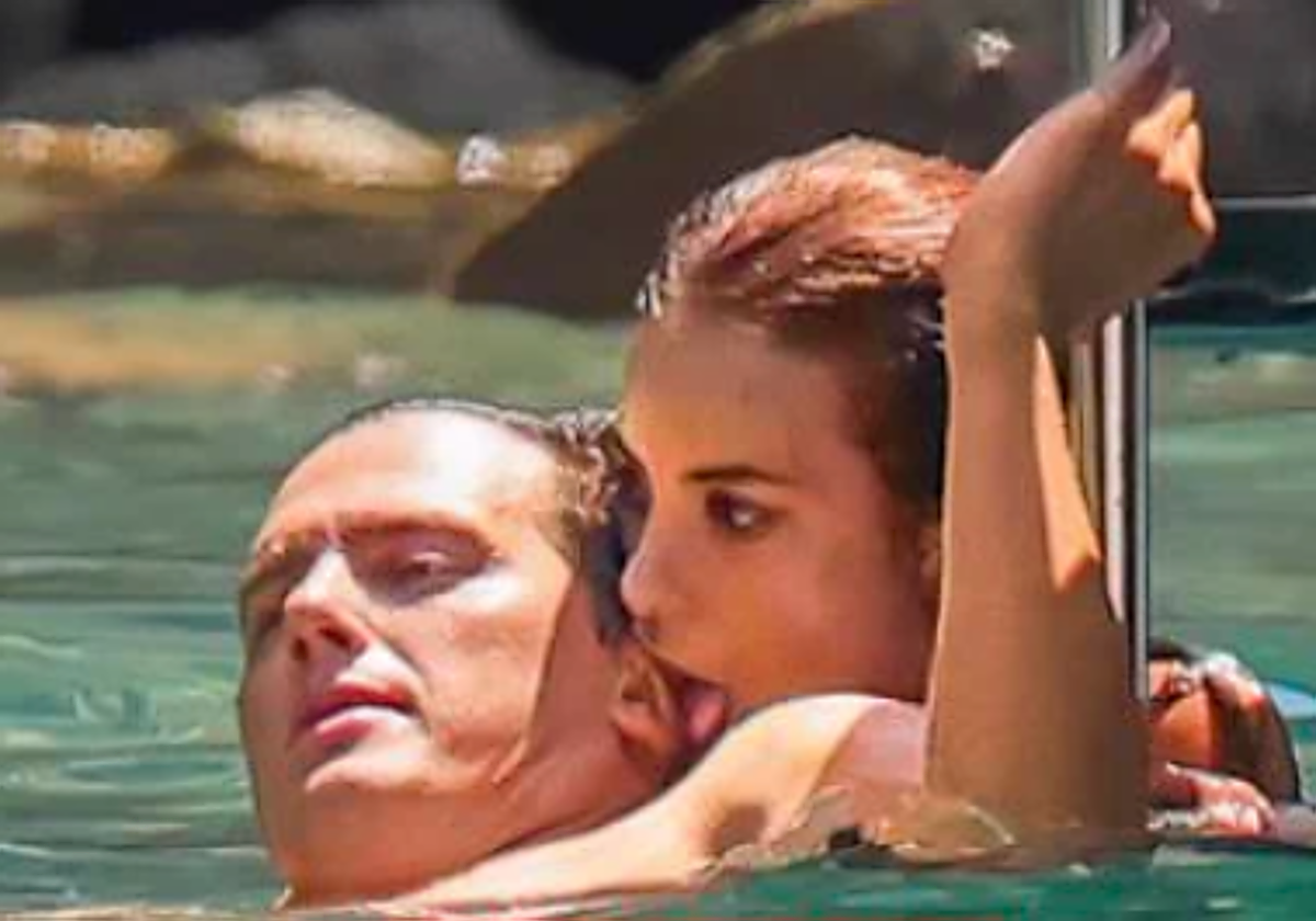 Albert Rivera y Aysha Daraaui, pillados en actitud cariñosa en Ibiza