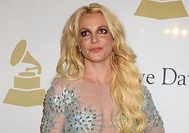 Britney Spears tras su divorcio: posado semidesnuda y fiesta de hombres