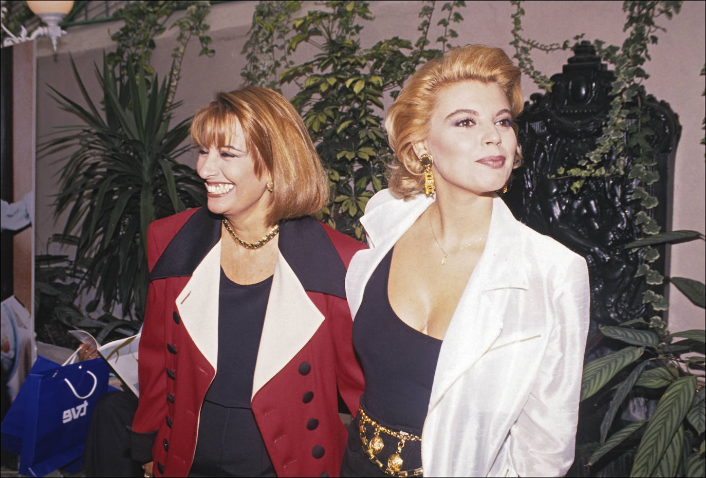 María Teresa Campos con su hija Terelu en 1990