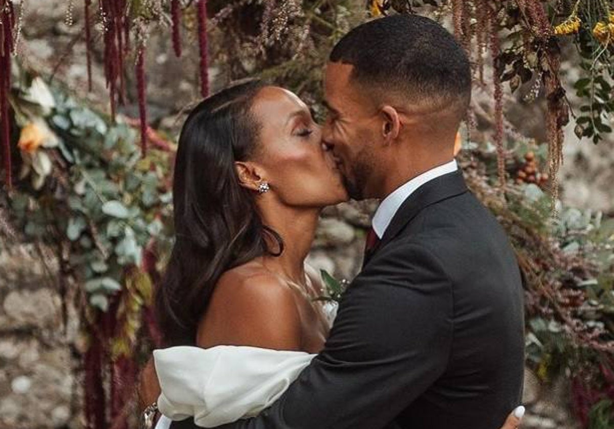Ana Peleteiro y Benjamin Compaoré en el día de su boda
