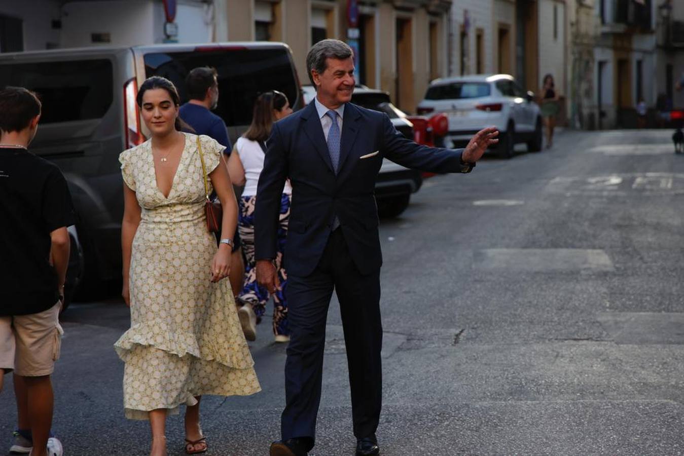 Llegada a San Román de Bárbara Mirjan Aliende y Cayetano Martínez de Irujo