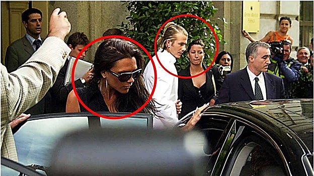 Victoria Beckham y David Beckham junto a Rebecca Loose a la salida de un hotel
