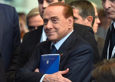 Imagen secundaria 1 - Arriba; Gina Lollobrigida. Izquierda; Silvio Berlusconi. Derecha; Laura Valenzuela