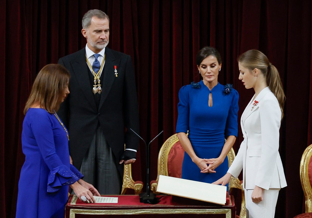 Los Reyes de España, la Princesa Leonor y Francina Armengol