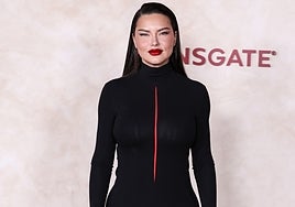 Adriana Lima responde a los que aseguran que está irreconocible