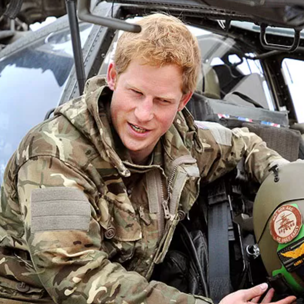 Indignación por el nombramiento del Príncipe Harry como 'Leyenda viviente de la aviación'