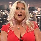 Detienen a Samatha Fox, mito erótico de los 80, por una pelea en estado de embriaguez en un avión