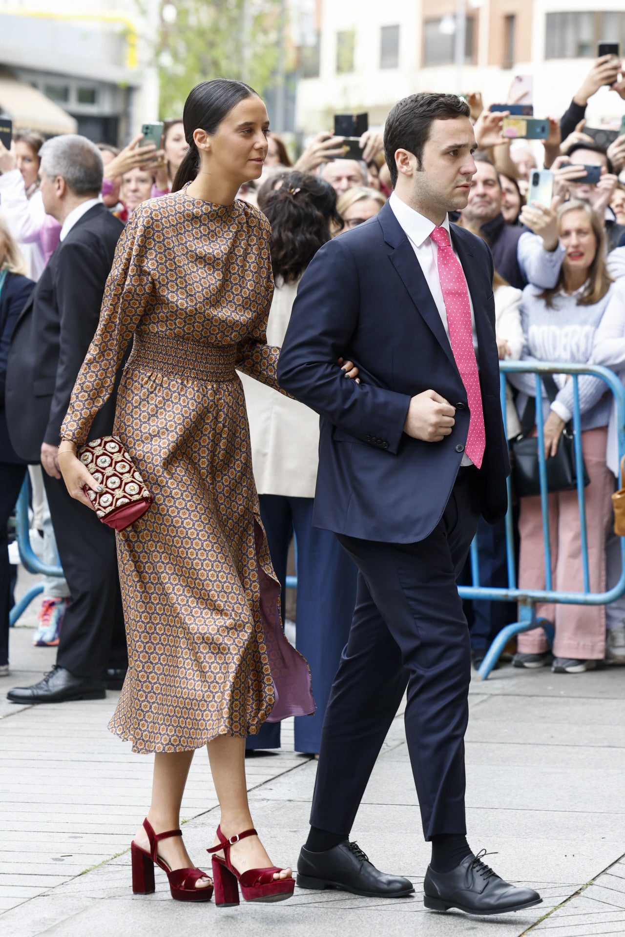 Victoria Federica y Froilán, que han acompañado a su madre la Infanta Elena, a la boda de Almeida y Teresa Urquijo