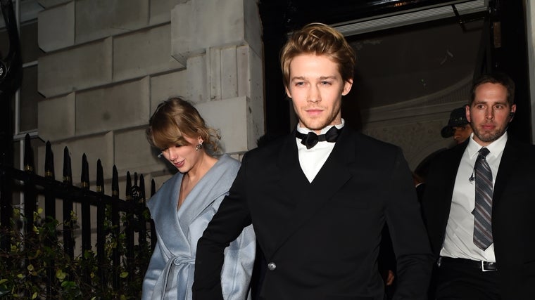 Taylor Swift y Joe Alwin en 2019
