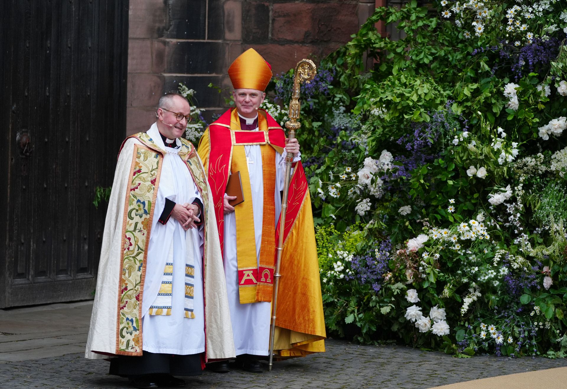 La boda del duque de Westminster y Olivia Henson en Chester, en imágenes