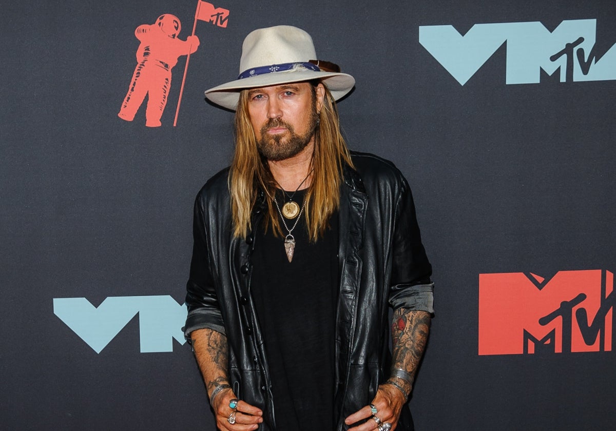 Billy Ray Cyrus solicita el divorcio de Firerose tras siete meses de matrimonio