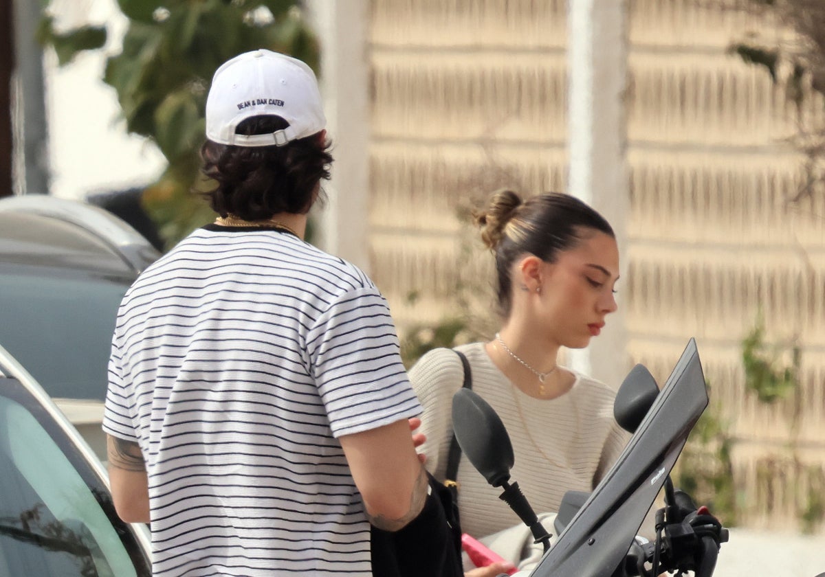 Alejandra Rubio y Carlo Costanzia, en Málaga en una imagen de finales de marzo.