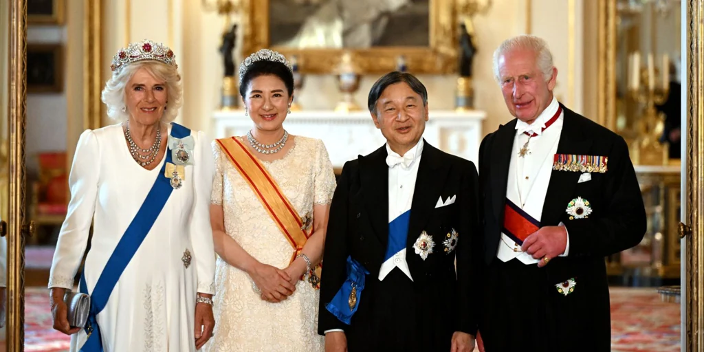 日本の天皇の英国訪問はチャールズ 3 世の健康状態が良好であることを証明しています