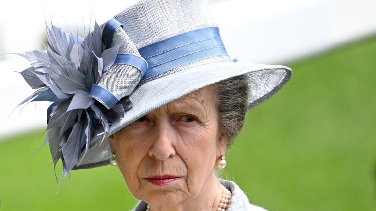 La Princesa Ana de Inglaterra es dada de alta tras permanecer ingresada por una conmoción cerebral