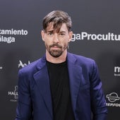 Adrián Lastra: «Lo que más rabia me da es que no le dejen enseñar a mi novia el talento que tiene»