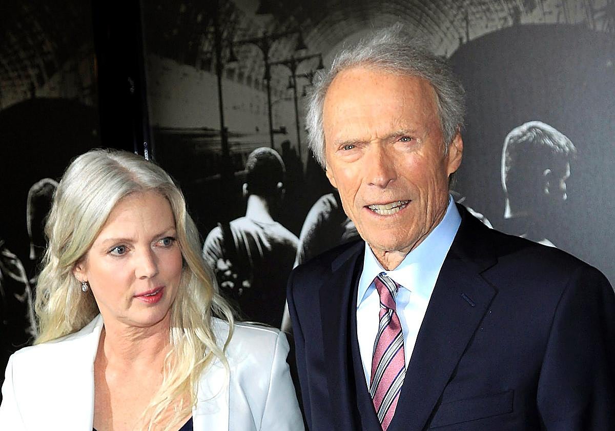 Christina Sandera y Clint Eastwood en una imagen de archivo