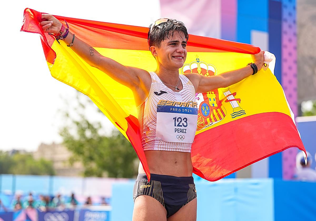 Quién es María Pérez, marchista española que ha ganado la medalla de plata en los los Juegos Olímpicos: su mujer y sus estudios