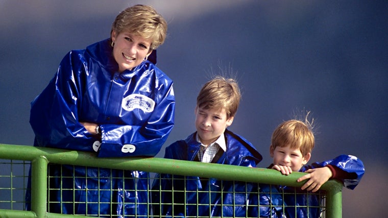 Lady Di y su hijos, los Príncipes Guillermo y Harry