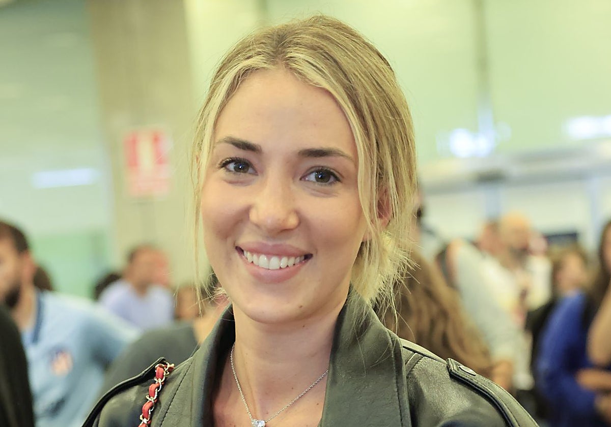 Alice Campello, emocionada por el regalo que una fan le ha hecho para ayudarla a superar su ruptura con Morata