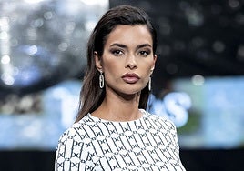 La modelo Joana Sanz anuncia que se retira de las pasarelas tras dos años 'tragándose' «las lágrimas de tanto dolor»