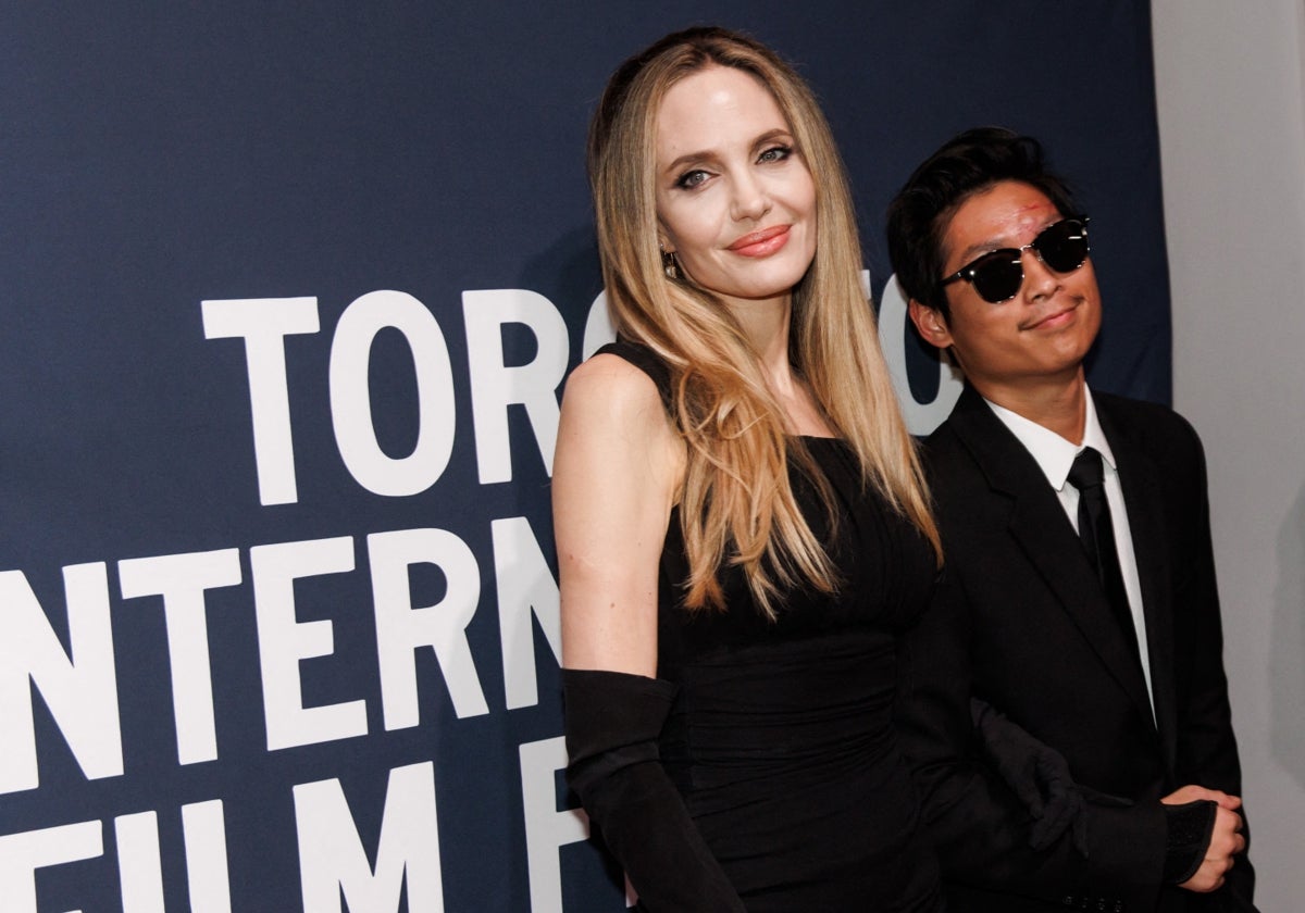 Angelina Jolie y su hijo Pax, en el Festival de Cine de Toronto.