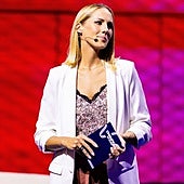 Así es Sandy Heribert, la presentadora del Balón de Oro 2024: su marido, su hija y su carrera