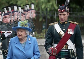 Los Windsor están de celebración: se casa el deseado Johnny Thompson, el «escudero sexy» de Carlos III