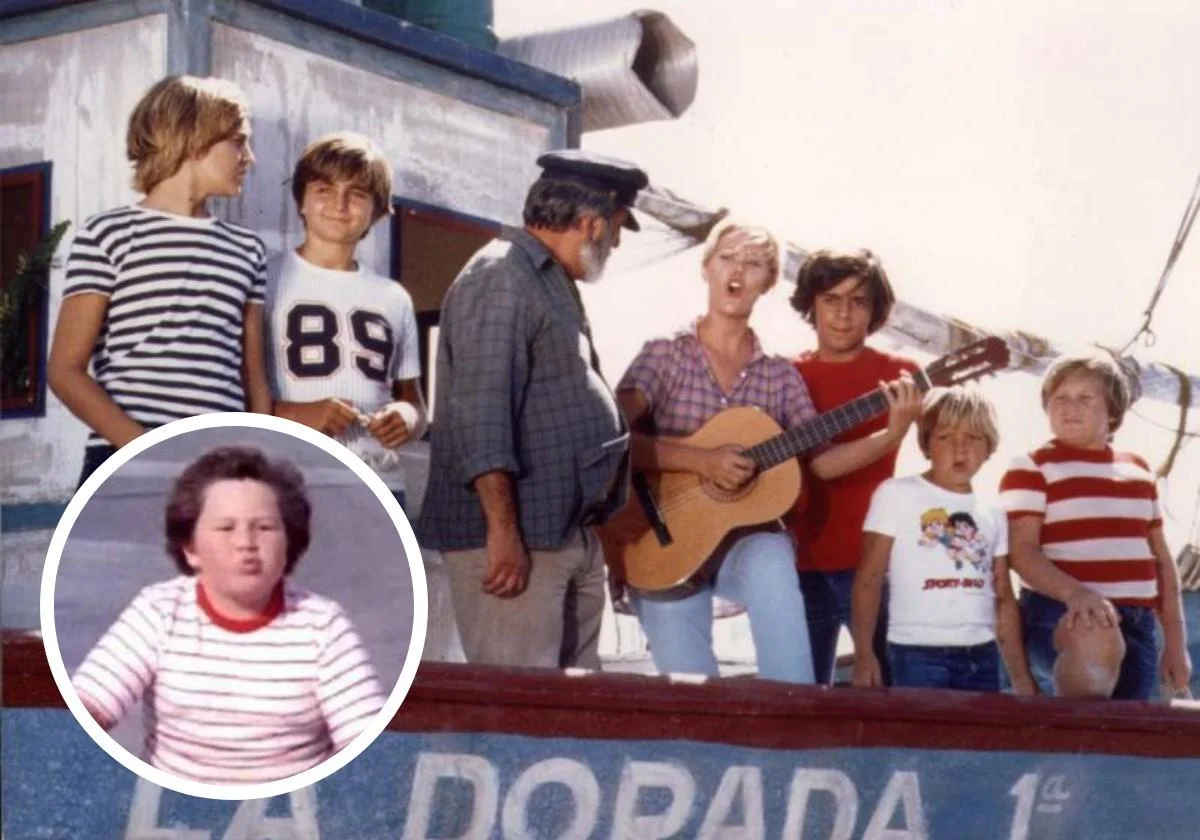 'Piraña', a la derecha de la foto, con los otros protagonistas de la serie en el barco de Chanquete