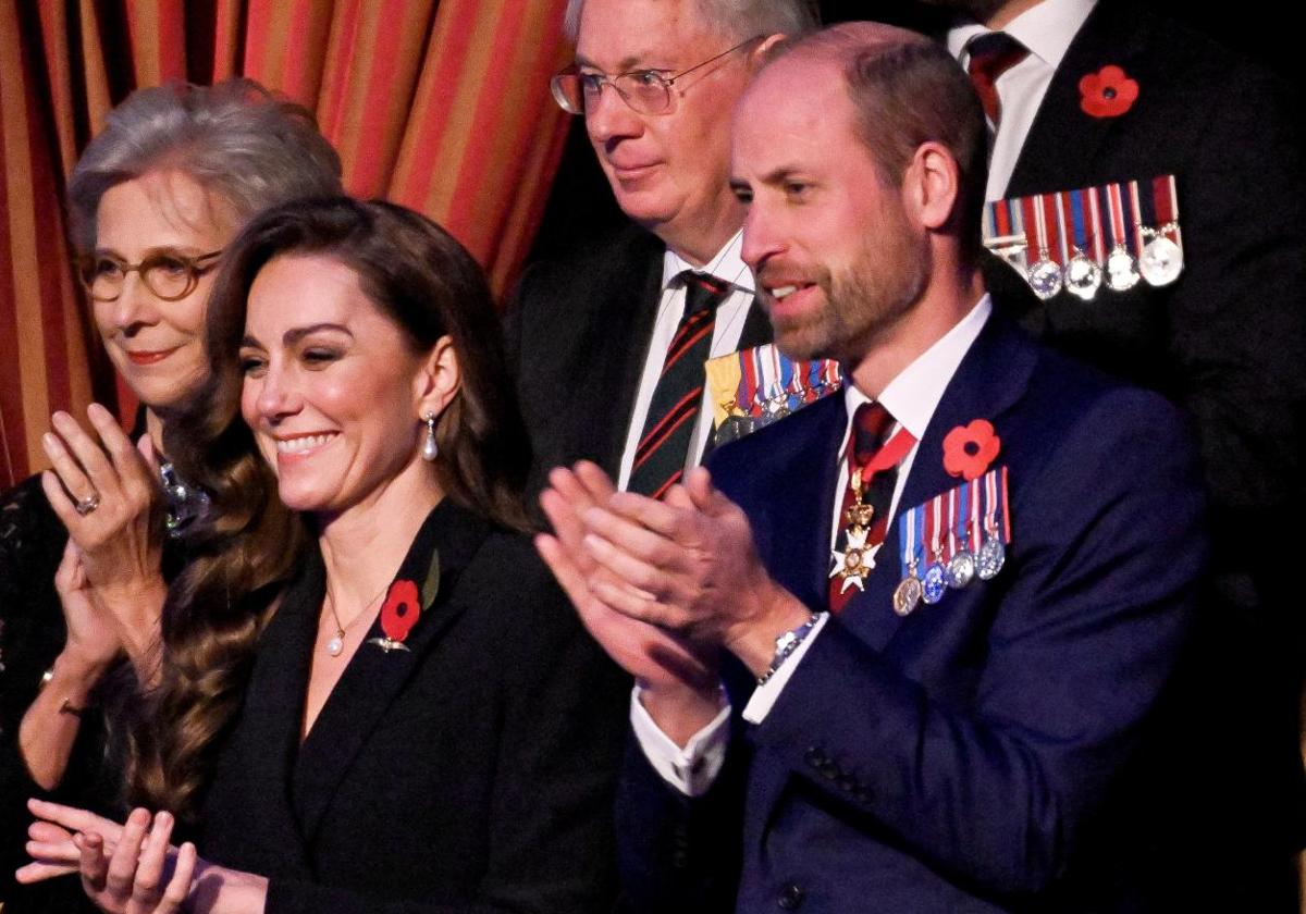 La Princesa Catalina y el Príncipe Guillermo en el Festival del Recuerdo en el Royal Albert Hall