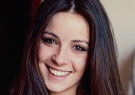 La vida de Amparo Muñoz, la única española que ganó Miss Universo: de caer en las drogas al tumor cerebral que acabó con ella