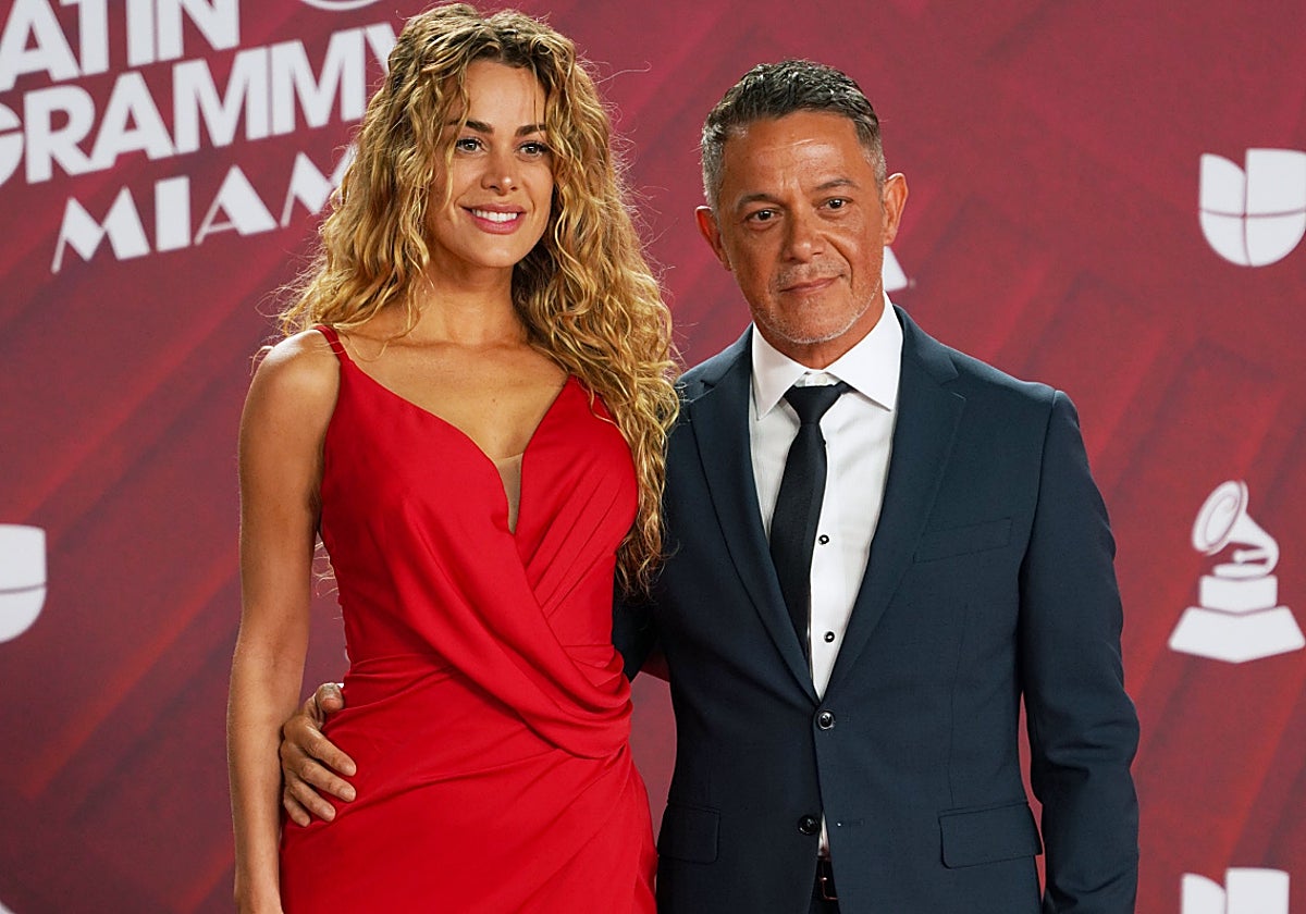 Candela Márquez y Alejandro Sanz en los Latin Grammy