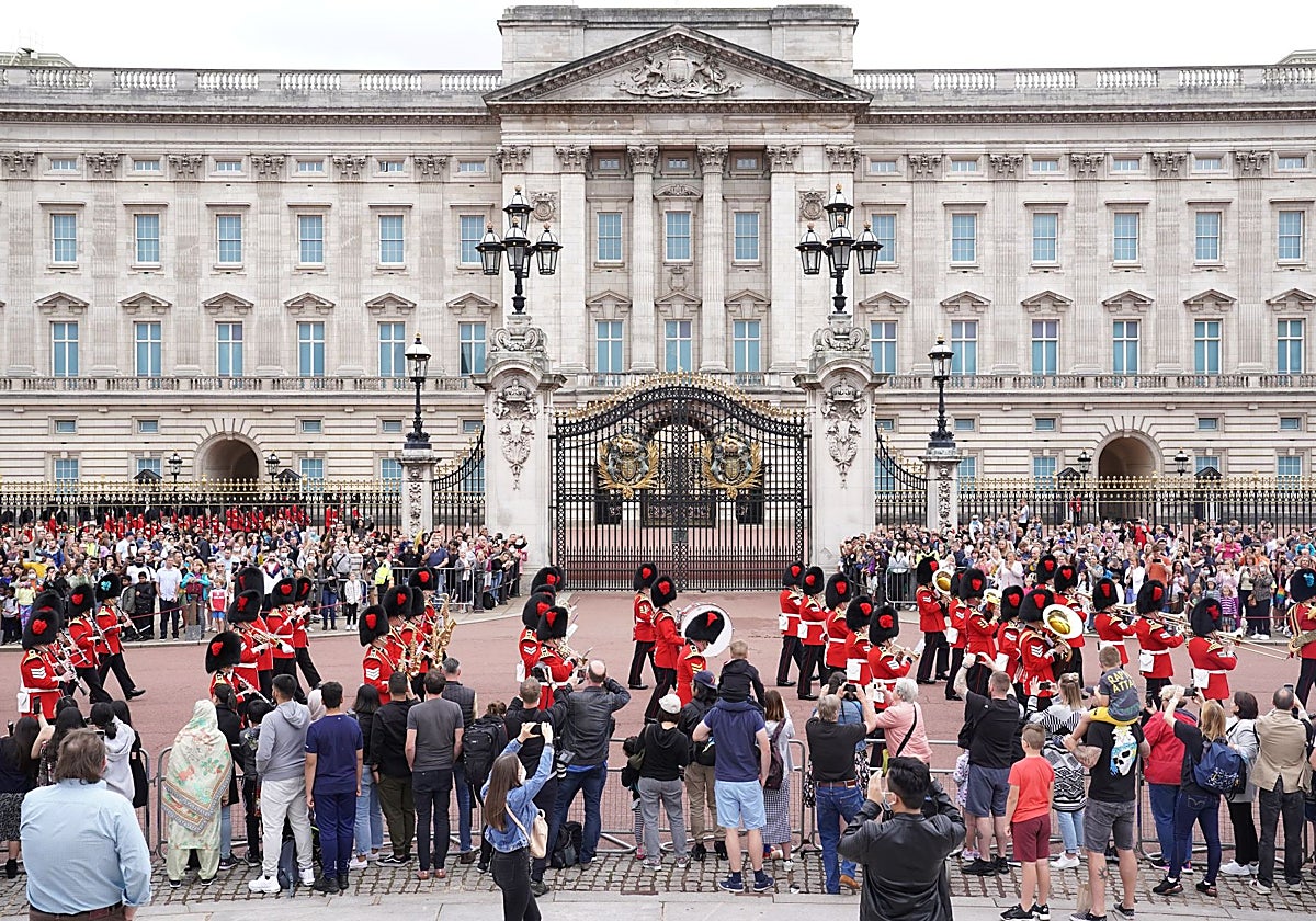 El Palacio de Buckingham, entre la majestuosidad y la ruina