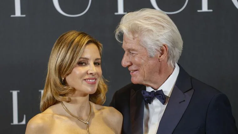 El actor Richard Gere y su mujer, Alejandra Silva, durante el evento ELLE For Future