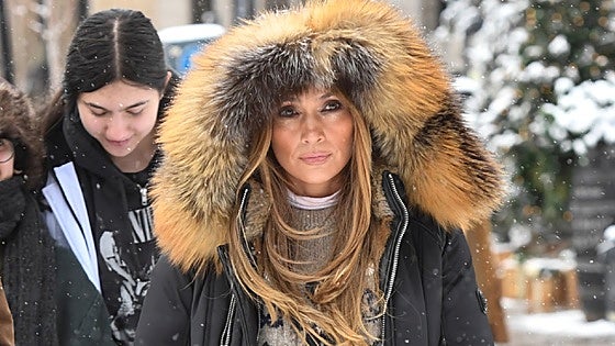 Jennifer Lopez busca la paz en el nuevo año de compras y con su hija Emme bajo la exclusiva nieve de Aspen