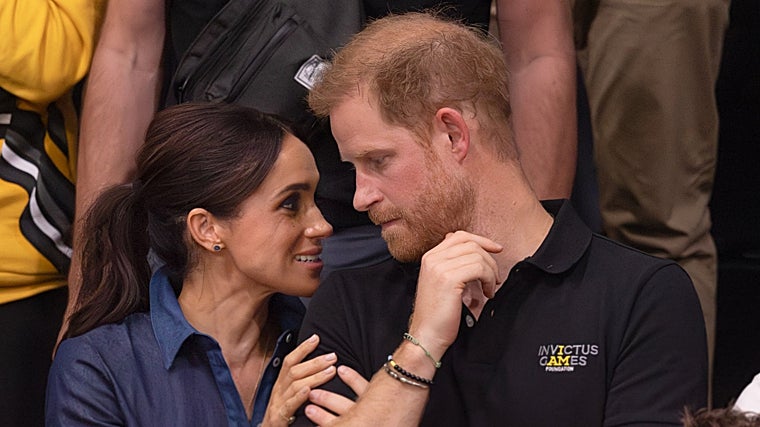 Photo Encadrée A4 HWC Trading A4 Meghan Markle Suits Los Regalos Imprimieron La Imagen Firmada Del Autógrafo Para Los Fans De La Demostración De Serie De Televisión Megan Thee Stallion