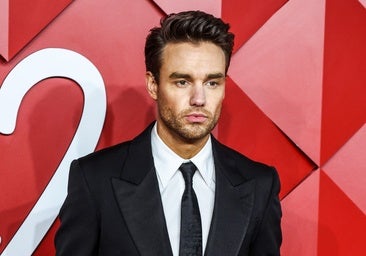 Exnovia de Liam Payne anuncia su compromiso dos meses después de la trágica muerte del cantante