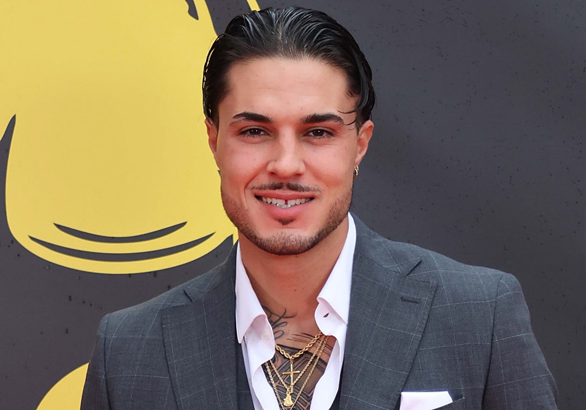 Carlo Costanzia se viste de 'El Italiano' para celebrar su libertad: todos  los detalles de su nueva apuesta profesional