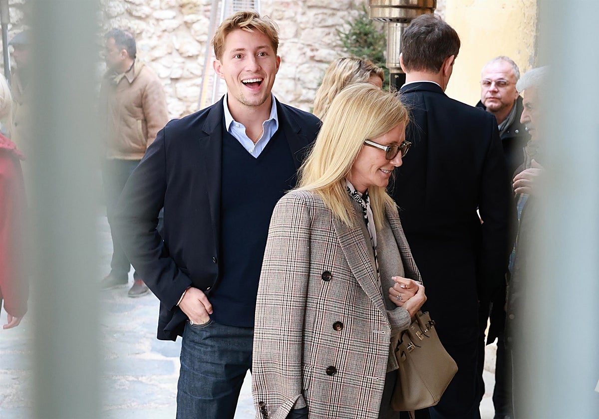 Constantino Alexios de Grecia se prepara para hacer la &#039;mili&#039;