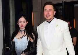 Grimes acusa a Elon Musk de ignorar la salud de su hijo