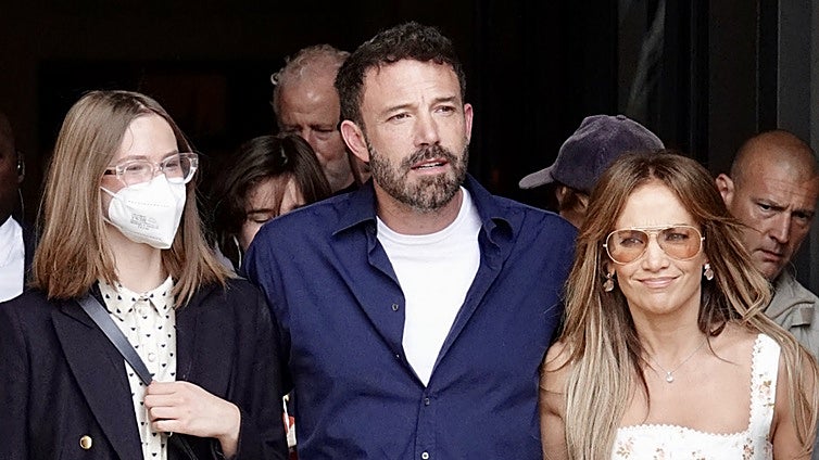 Violet, la hija de Ben Affleck, toma distancia con Jennifer Lopez tras sentirse «utilizada»