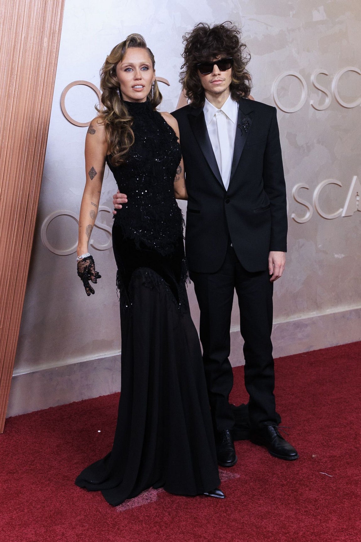 Derroche de amor en los Oscar 2025: la alfombra roja de las parejas