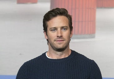 Armie Hammer comparte la experiencia sexual que tuvo con un hombre
