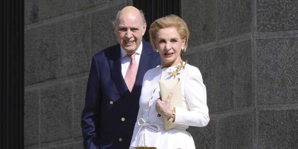 Muere Reinaldo Herrera, marido de Carolina Herrera, a los 91 años