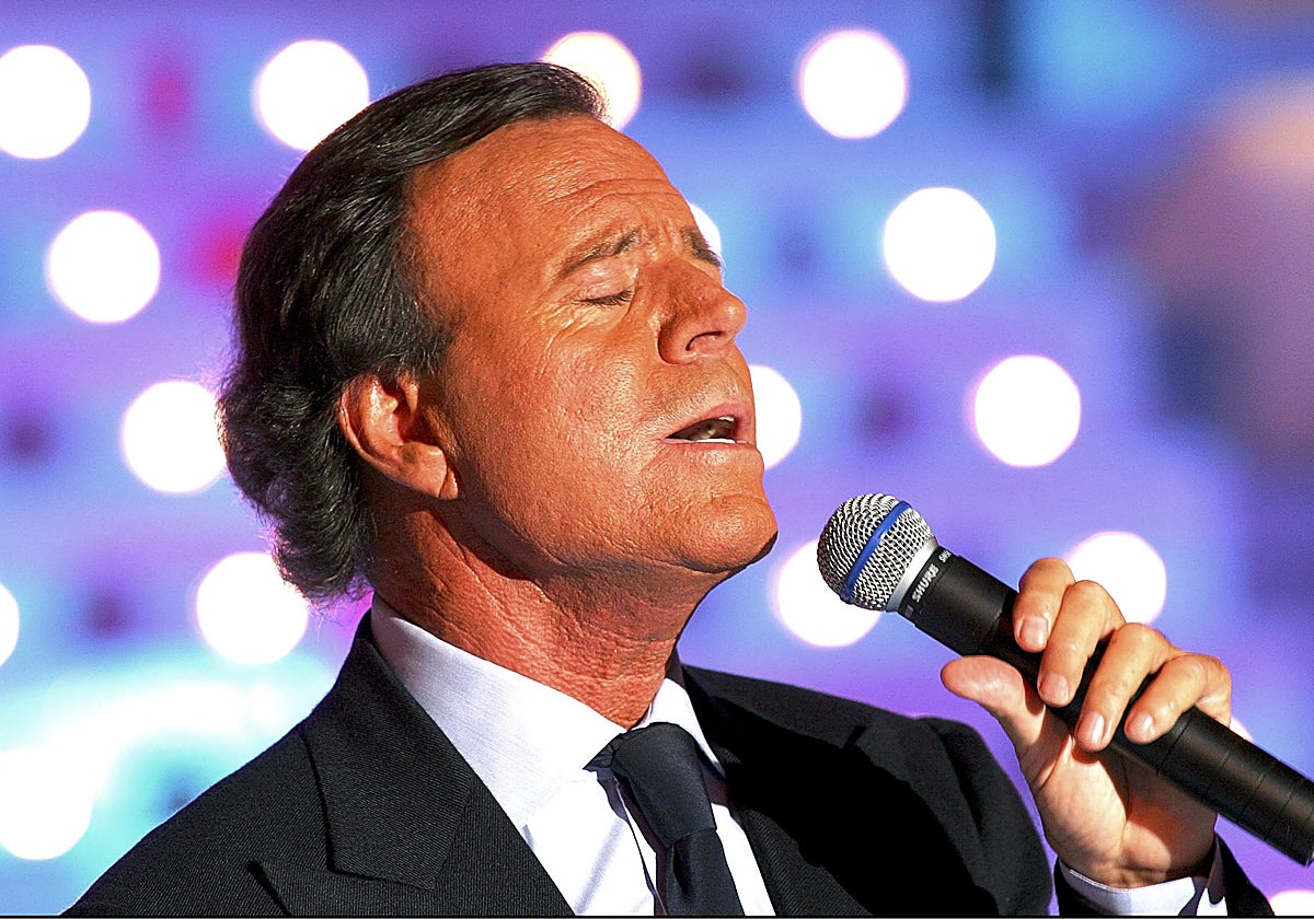Toda la verdad detrás de la retirada de Julio Iglesias de los escenarios