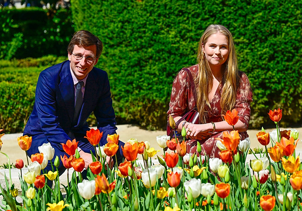 Amalia de los Países Bajos junto a José Luis Martínez-Almeida