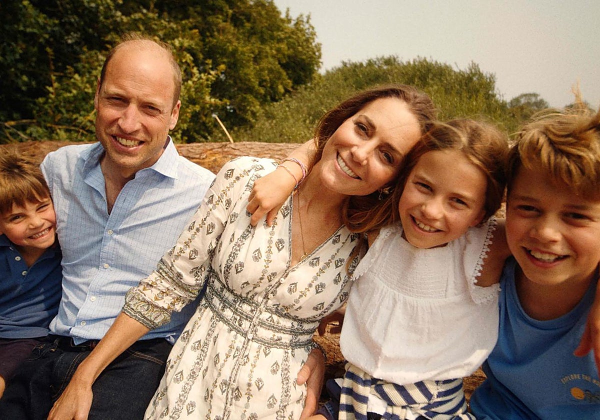 Kate y Guillermo pausan sus vacaciones para felicitar al miembro más desconocido de su familia