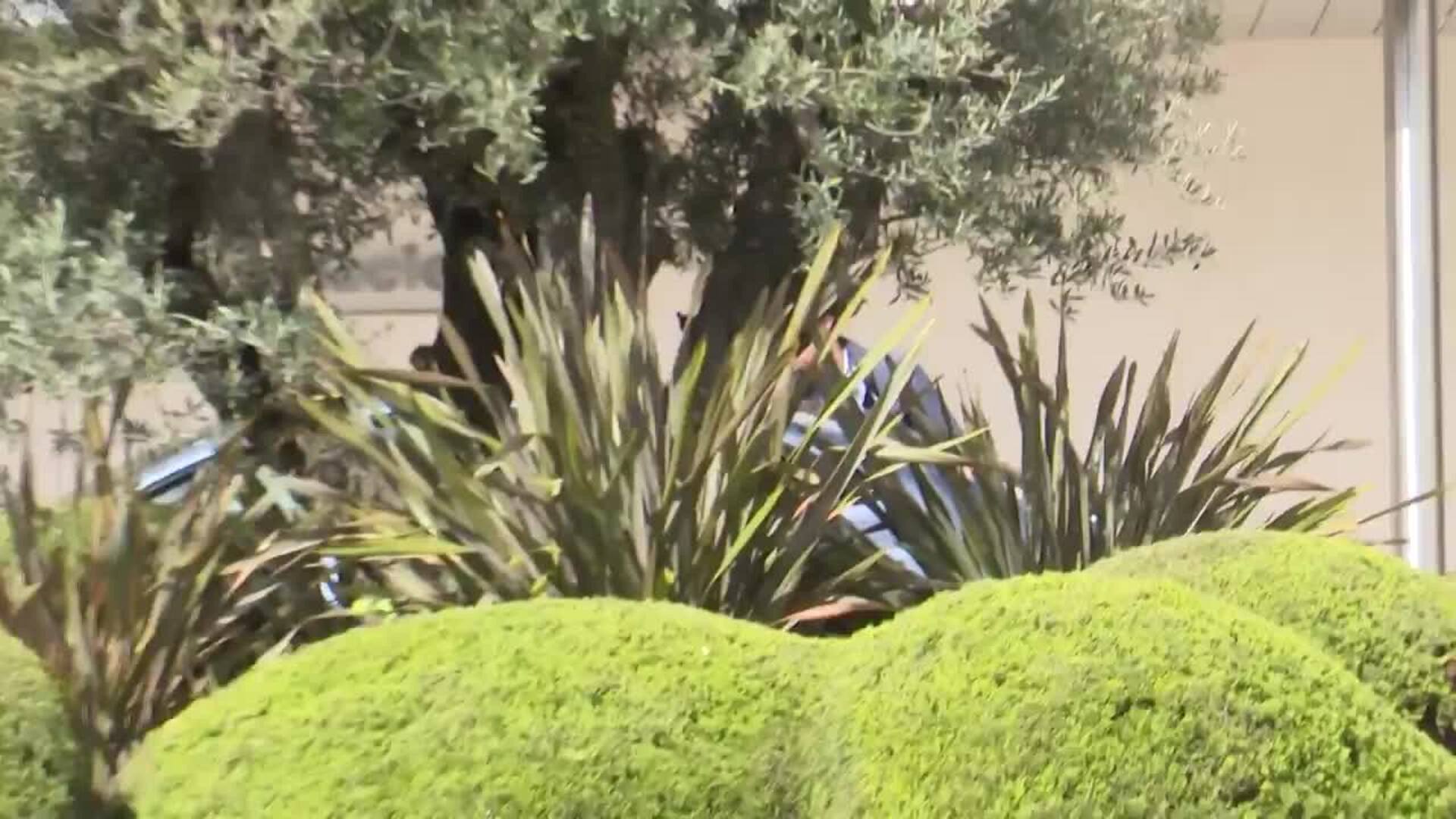 Christian de Hannover visita un día más a su padre en el hospital Ruber Internacional