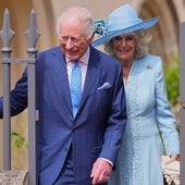 La ilusión de Carlos III y la Reina Camilla, sus cachorros: «Moley es muy traviesa»