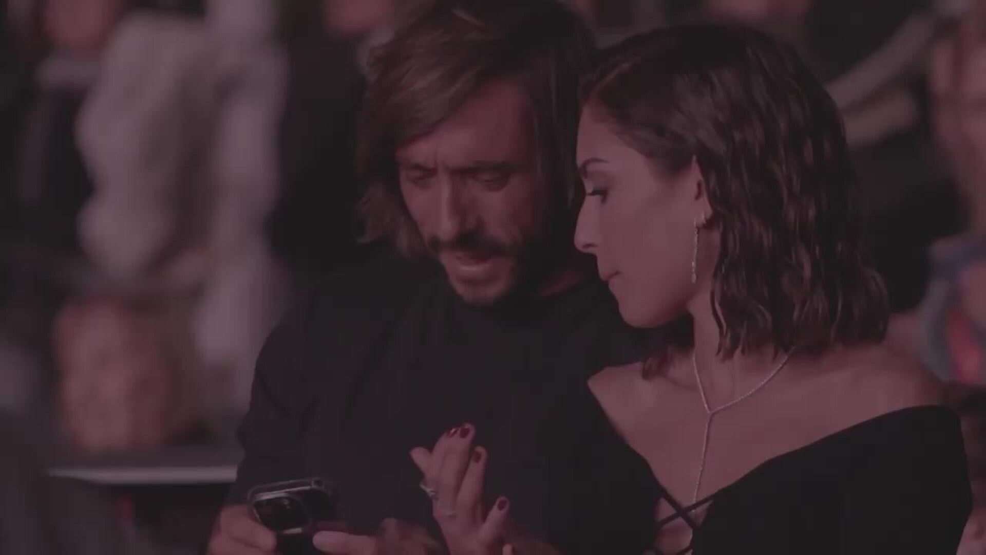 Hiba Abouk y Antonio Revilla: Ruptura Sorprendente de una Historia de Amor Hiba Abouk y Antonio Revilla: Ruptura Sorprendente de una Historia de Amor